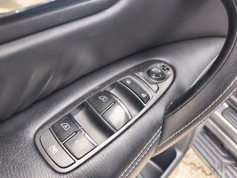 Used 2019 Nissan Armada SL w/ Premium Package image 18