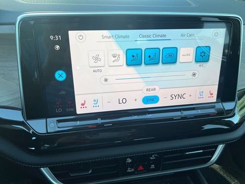 New 2026 Volkswagen Atlas SE image 26