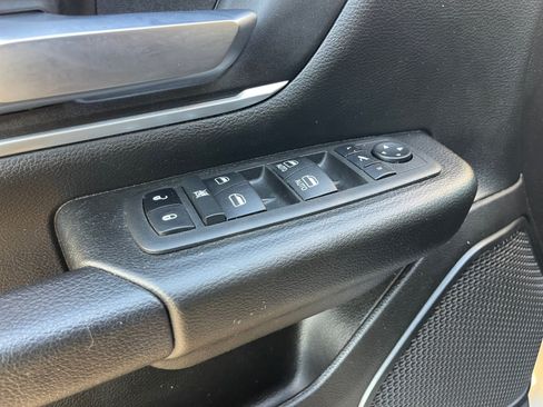 Used 2022 RAM 1500 Big Horn RWD image 16