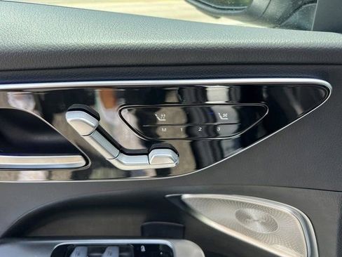 Used 2024 Mercedes-Benz C 300 Sedan image 11