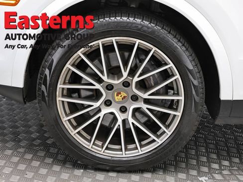 Used 2023 Porsche Cayenne Platinum Edition AWD/4WD image 39