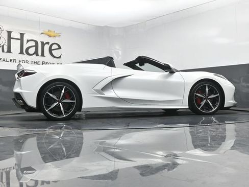 Used 2021 Chevrolet Corvette Stingray Premium Conv w/ Z51 Performance Package RWD image 52