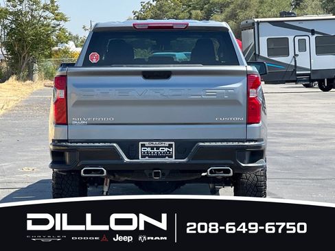 Used 2025 Chevrolet Silverado 1500 Custom Trail Boss AWD/4WD image 5