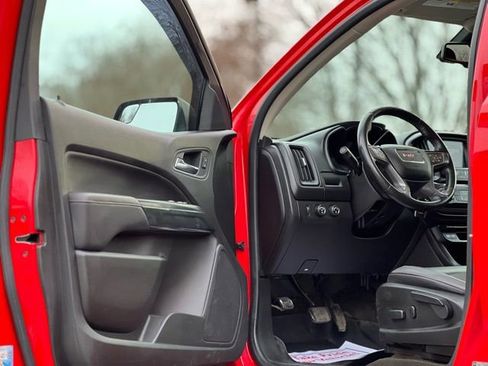 Used 2016 GMC Canyon SLE w/ All Terrain Package image 9