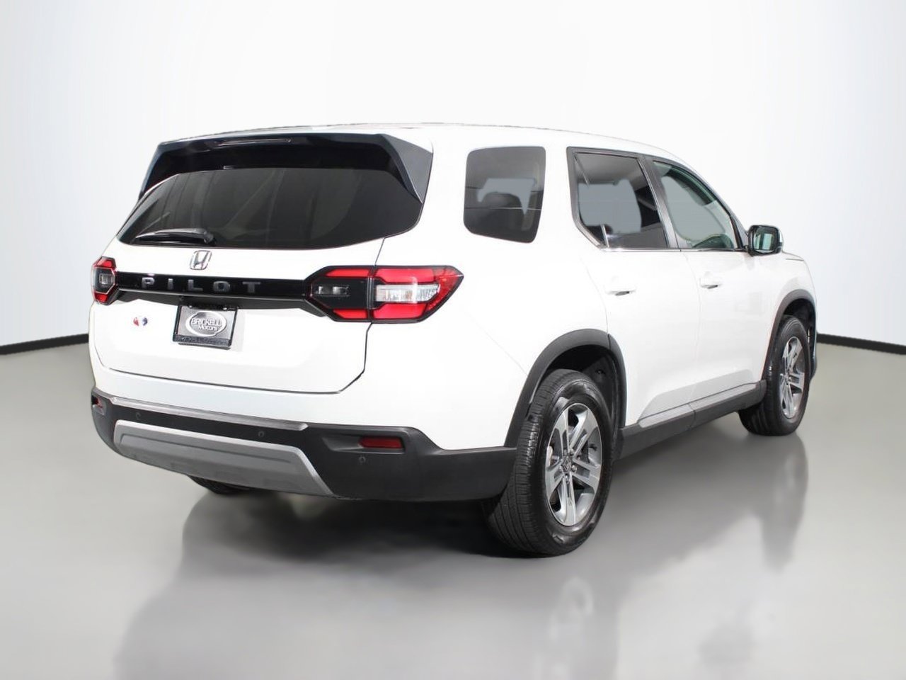 Used 2023 Honda Pilot EX-L image 7
