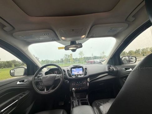 Used 2018 Ford Escape Titanium AWD/4WD image 19
