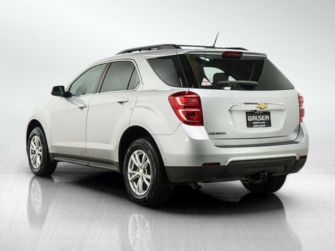Used 2017 Chevrolet Equinox LT w/ Convenience Package FWD image 3