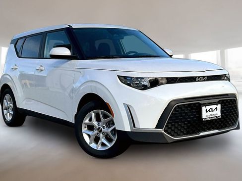 New 2025 Kia Soul S image 2