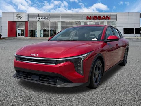 Used 2025 Kia K4 FWD image 3