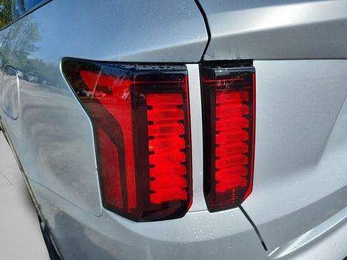 Used 2022 Kia Sorento S FWD image 15