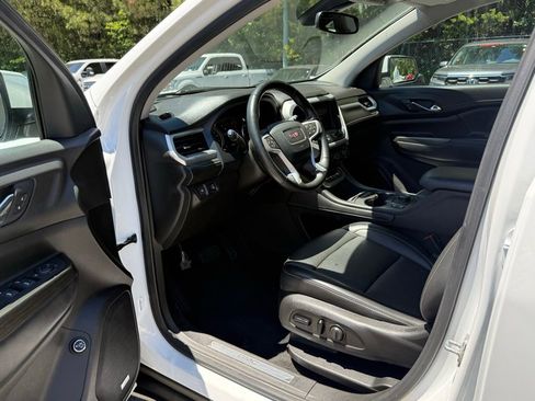 Used 2023 GMC Acadia SLT FWD image 10