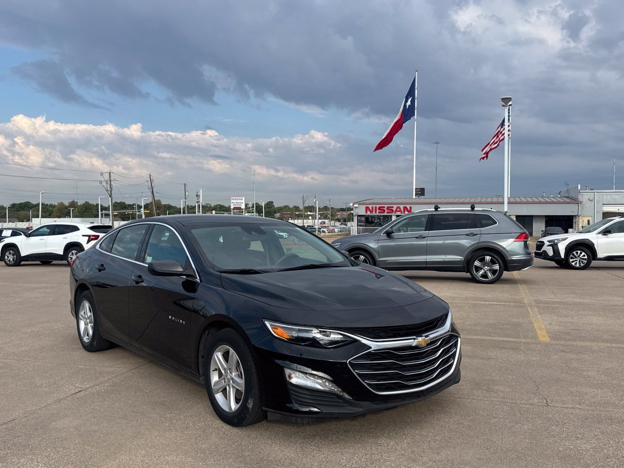 Used 2025 Chevrolet Malibu LT FWD image 1