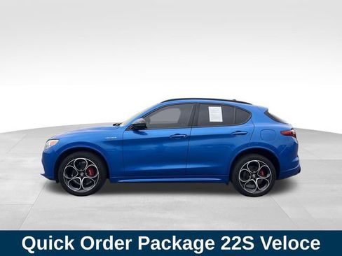 Used 2022 Alfa Romeo Stelvio Veloce AWD/4WD image 2