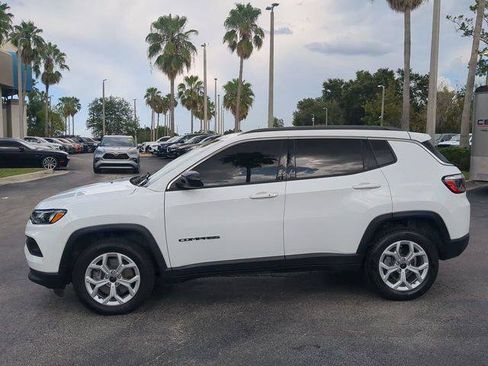 Certified 2025 Jeep Compass Latitude AWD/4WD image 8
