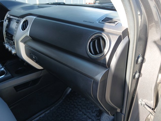 Used 2021 Toyota Tundra SR5 w/ SR5 Leather Package AWD/4WD image 25