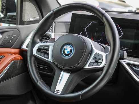 Used 2024 BMW X5 xDrive50e image 15