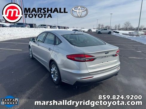 Used 2019 Ford Fusion SE image 5