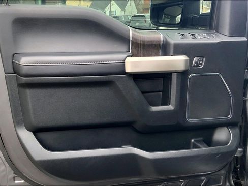 Used 2021 Ford F250 Lariat w/ Lariat Value Package image 24