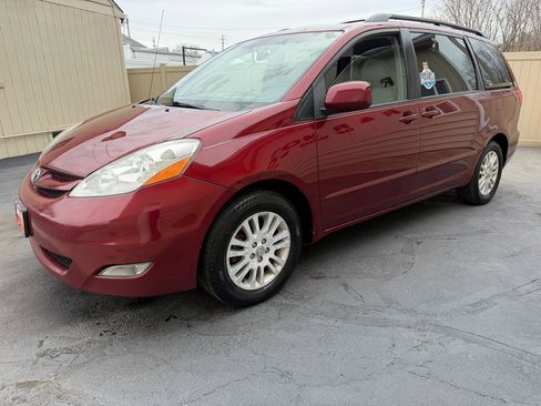 Used 2008 Toyota Sienna XLE Limited image 11