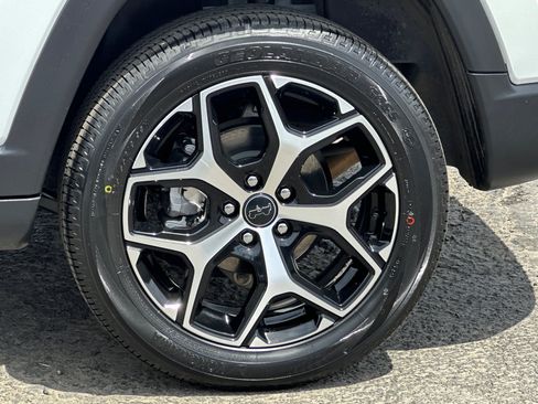Used 2025 Jeep Compass Limited AWD/4WD image 26
