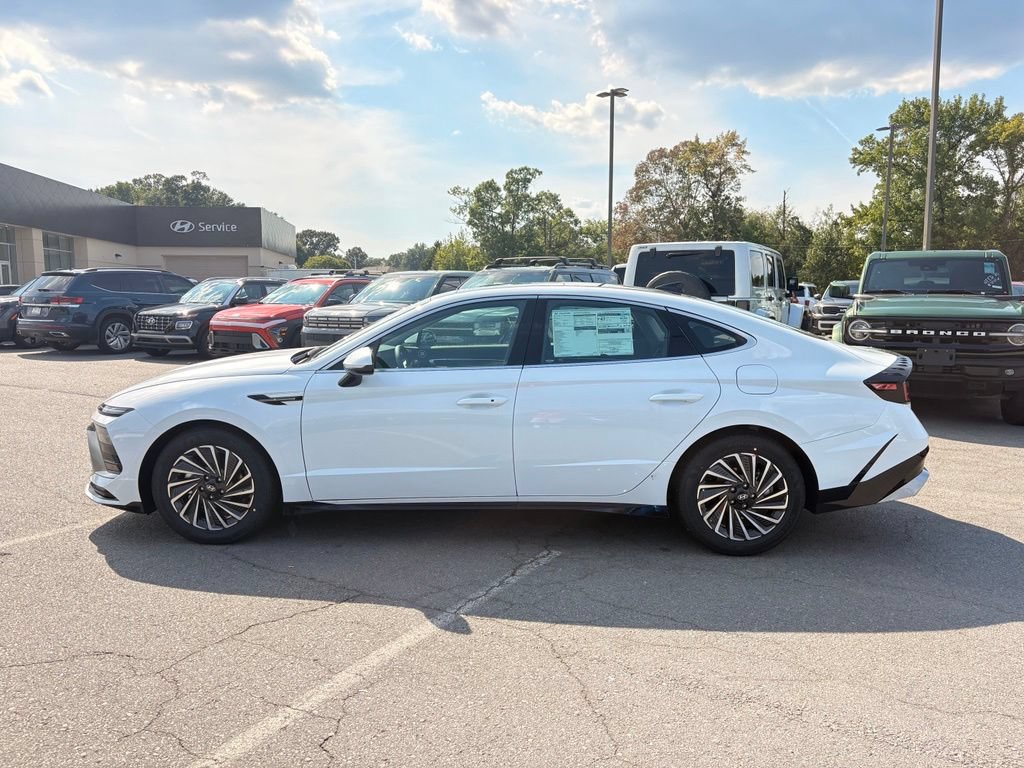 New 2026 Hyundai Sonata SEL FWD image 4