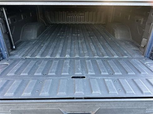 Used 2023 GMC Sierra 2500 SLT w/ SLT Convenience Package image 25