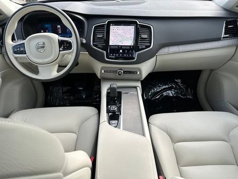 Certified 2025 Volvo XC90 T8 Plus w/ Protection Package AWD/4WD image 17