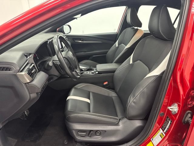 Used 2025 Toyota Camry SE FWD image 23