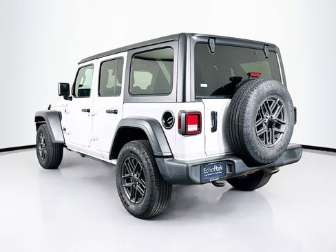 Used 2025 Jeep Wrangler Sport S image 5