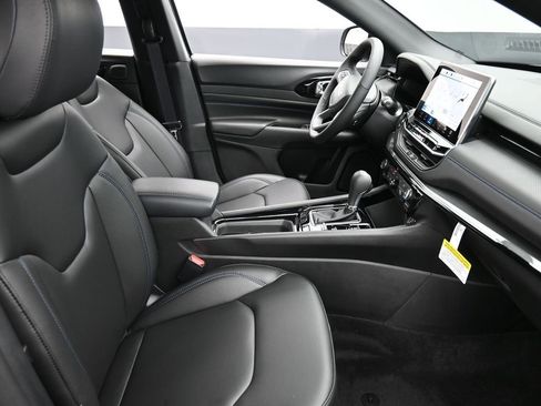 New 2026 Jeep Compass Limited image 20