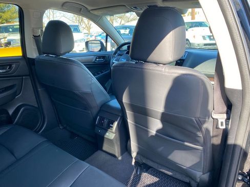 Used 2016 Subaru Outback 3.6R Limited image 30