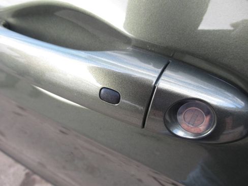 Used 2020 Jeep Cherokee Limited w/ Mopar Interior Package image 16