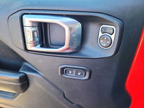 Used 2021 Jeep Wrangler Unlimited Sport image 21