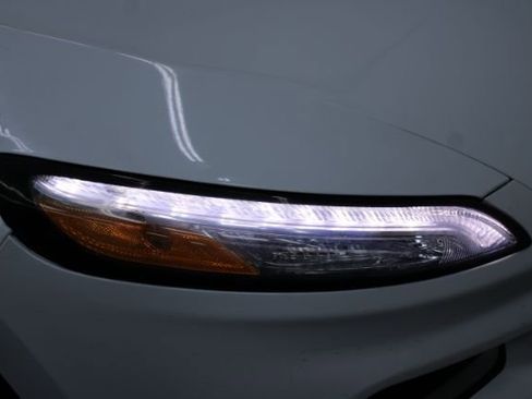 Used 2014 Jeep Cherokee Sport image 24