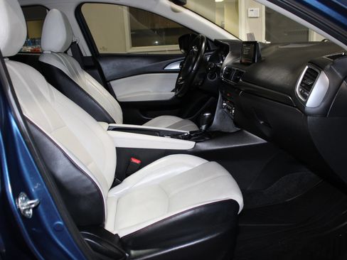 Used 2017 MAZDA MAZDA3 Grand Touring w/ Premium Equipment Package FWD image 33