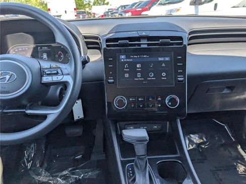 Used 2023 Hyundai Tucson SE FWD image 17