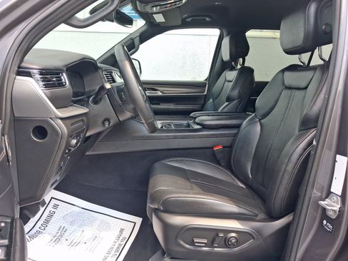 Used 2023 Jeep Wagoneer Series II AWD/4WD image 5