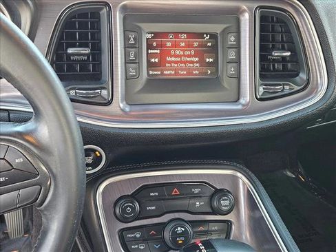 Used 2017 Dodge Challenger SXT image 13