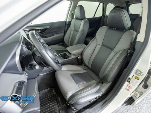 Used 2025 Subaru Outback Onyx Edition XT w/ Popular Package #2 AWD/4WD image 24