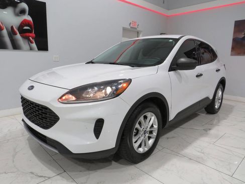 Used 2022 Ford Escape S image 8
