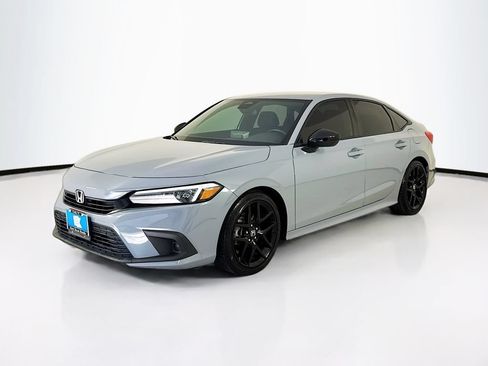Used 2024 Honda Civic Sport image 3