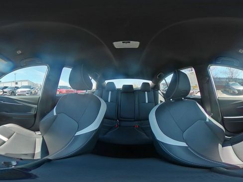 Used 2025 Toyota Camry SE image 37