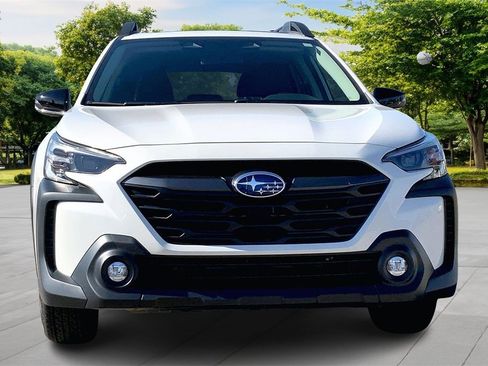 Certified 2025 Subaru Outback Premium image 2