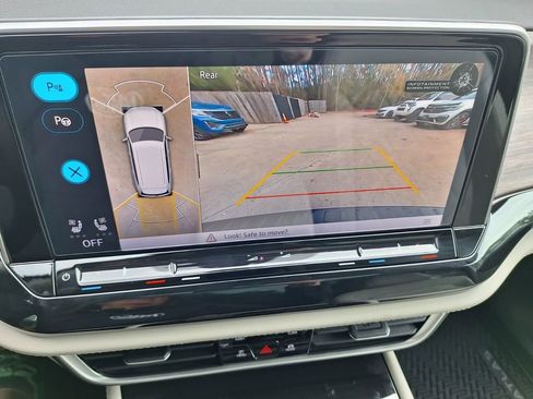 New 2026 Volkswagen Atlas SEL Premium R-Line image 16