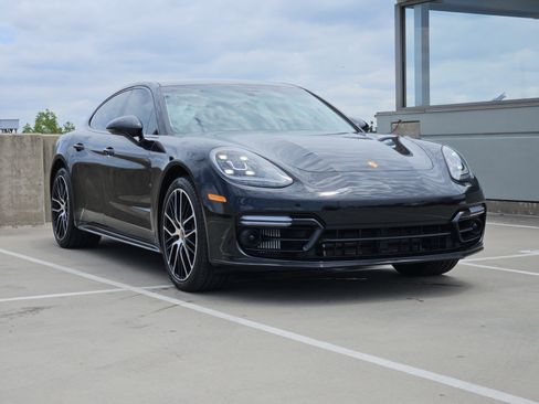 Certified 2023 Porsche Panamera 4 Platinum Edition AWD/4WD image 10