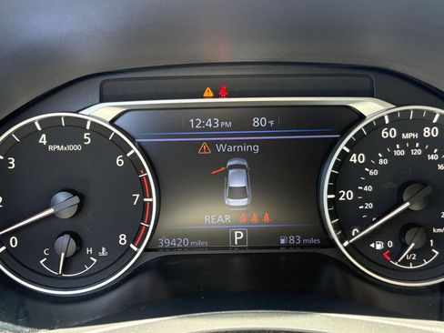 Used 2025 Nissan Altima 2.5 SV FWD image 40