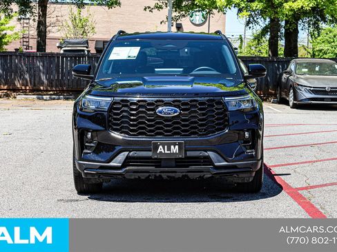 Used 2025 Ford Explorer ST-Line w/ ST-Line Street Pack AWD/4WD image 12