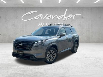 New 2025 Nissan Pathfinder SV