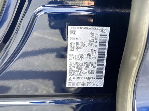 Used 2025 Nissan Murano Platinum image 32