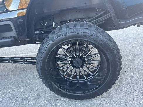 Used 2025 Ford F250 Platinum image 17